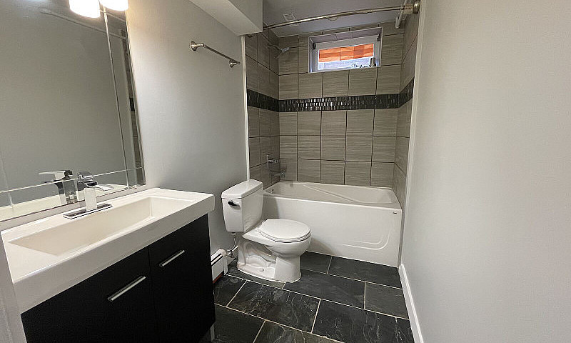 Spacious 1 Bedroom B...