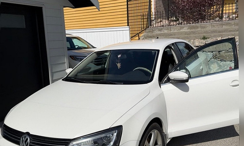 2011 Volkswagen Jett...