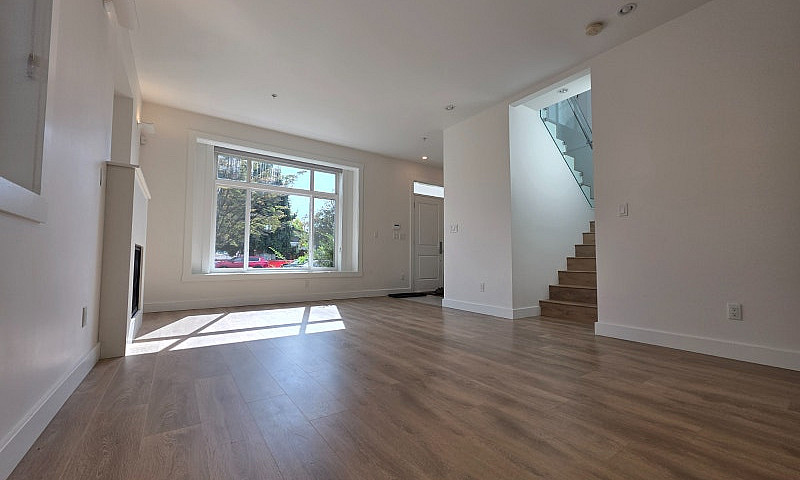 Spacious 4Br/3Ba Det...