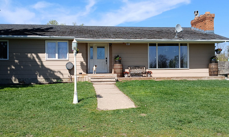Beautiful Acreage Fo...