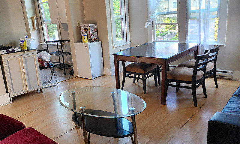Furnished 3 Bed 2 Ba...