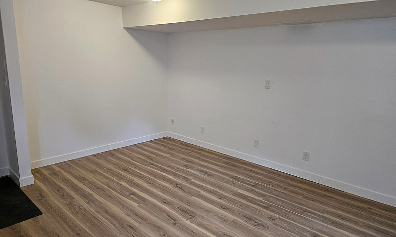 Legal 2 Bedroom 1 Ba...