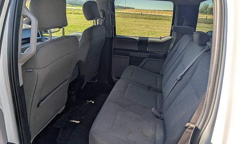 2017 Ford F150 Xlt 5...