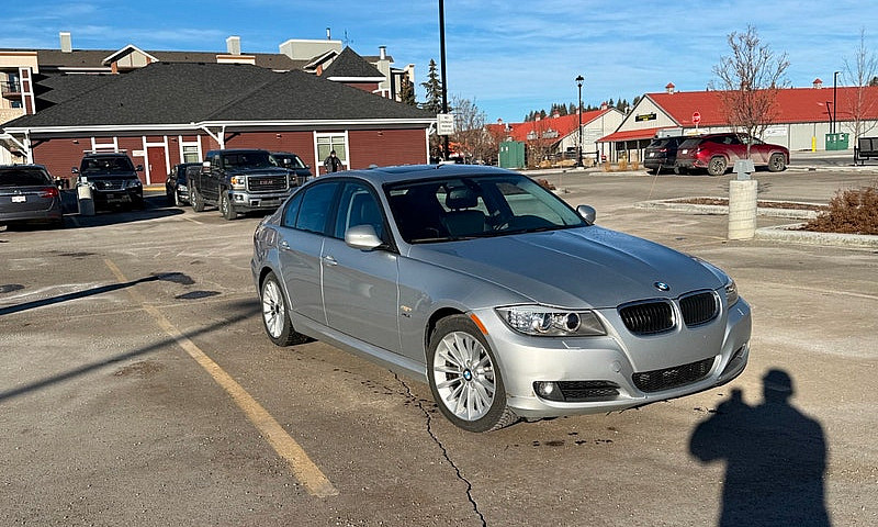 2011 Bmw 3 Series 4D...
