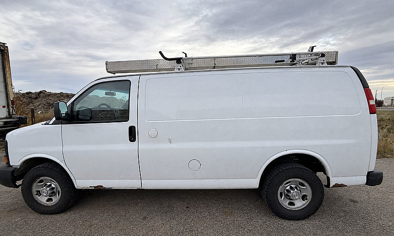 2014 Chevy Express 2...