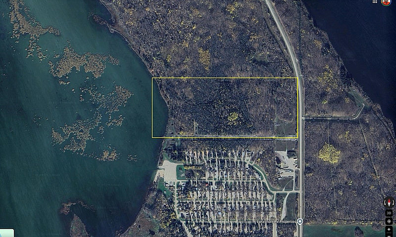 39 Acre Lot With Ove...