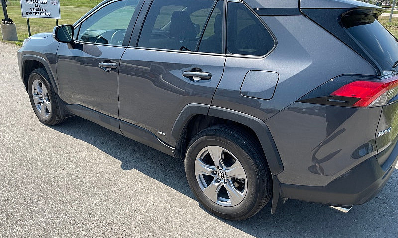 2025 Toyota Rav4 Xle...