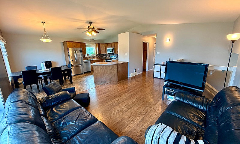 4 Bed | 2 Bath | Fam...