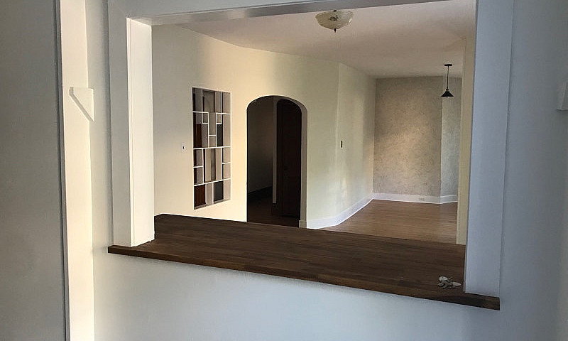 Charming 2-Bedroom S...