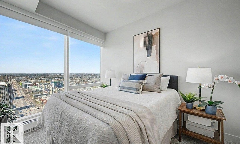 2 Bed / 2 Bath Corne...