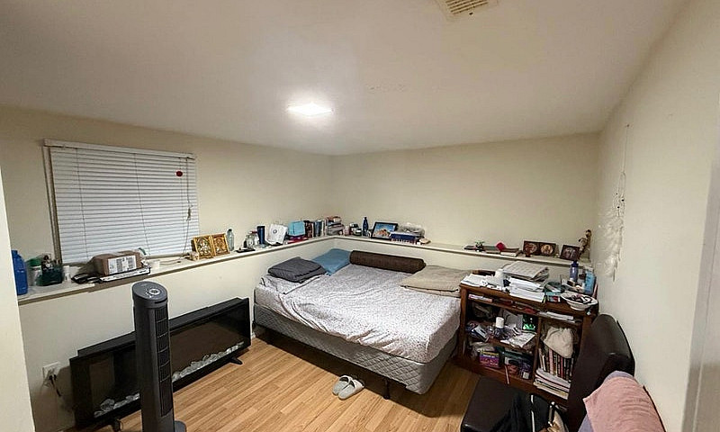 3 Bedrooms For Rent...