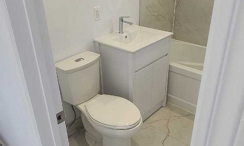 Fully Renovated 4 1/...