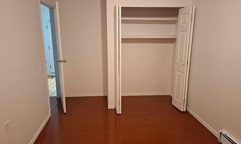 2 Bedroom Condo On 1...