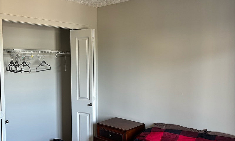 Room For Rent ...
