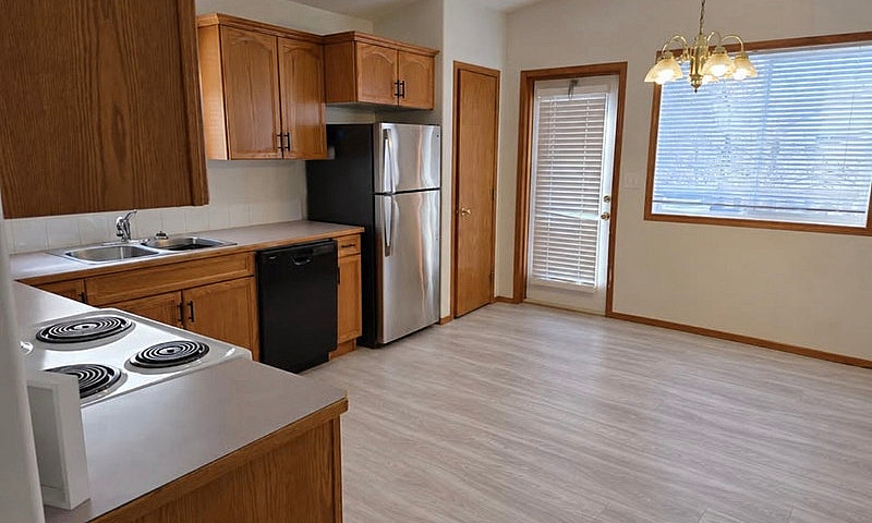 Pet Friendly - 3 Bed...