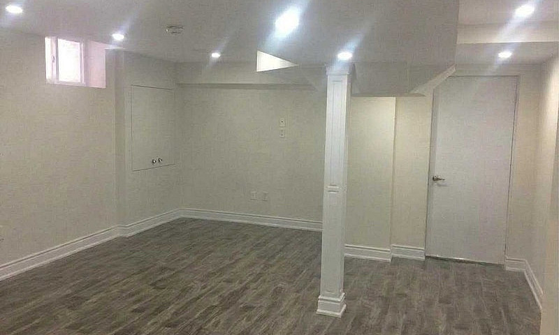 Bright, Spacious 2 B...