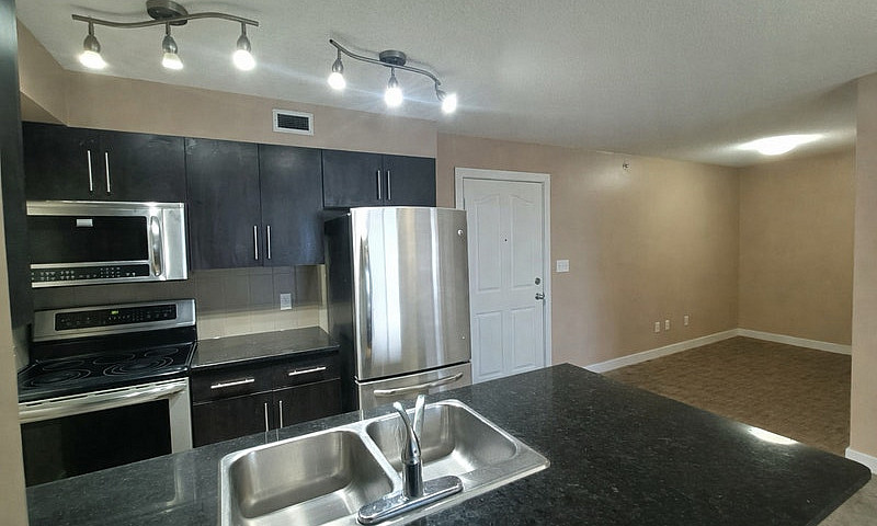 Condo For Rent In Ne...