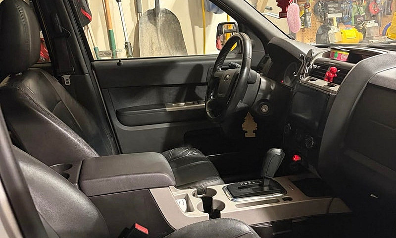 2011 Ford Escape...