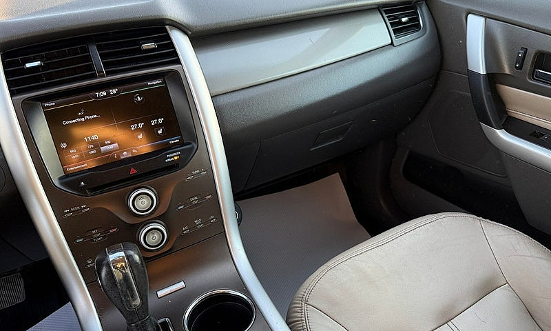 2014 Ford Edge...