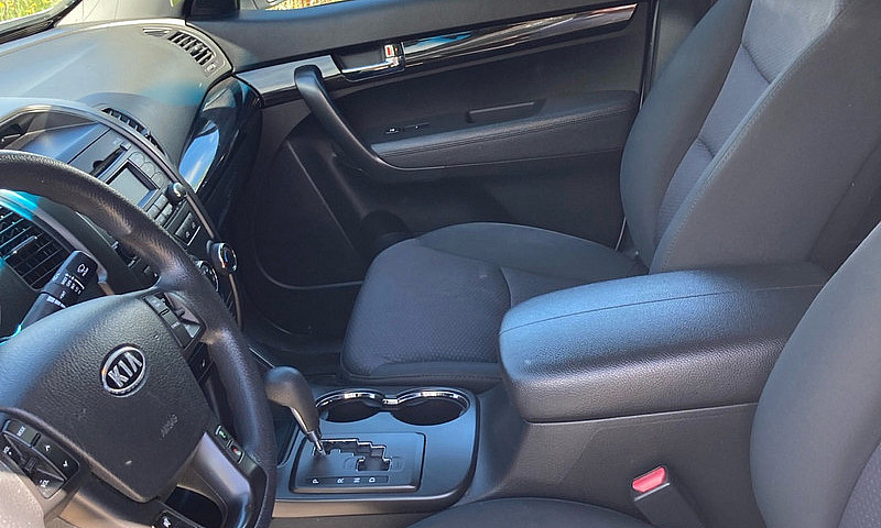 2011 Kia Sorento...