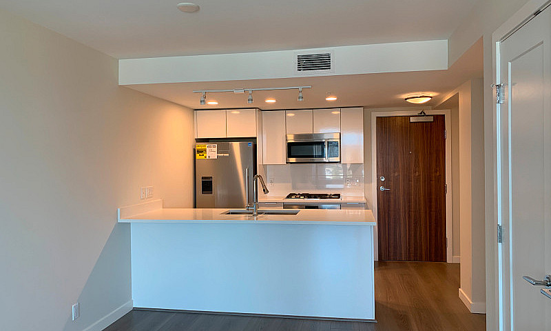 Beautiful 1 Bedroom ...