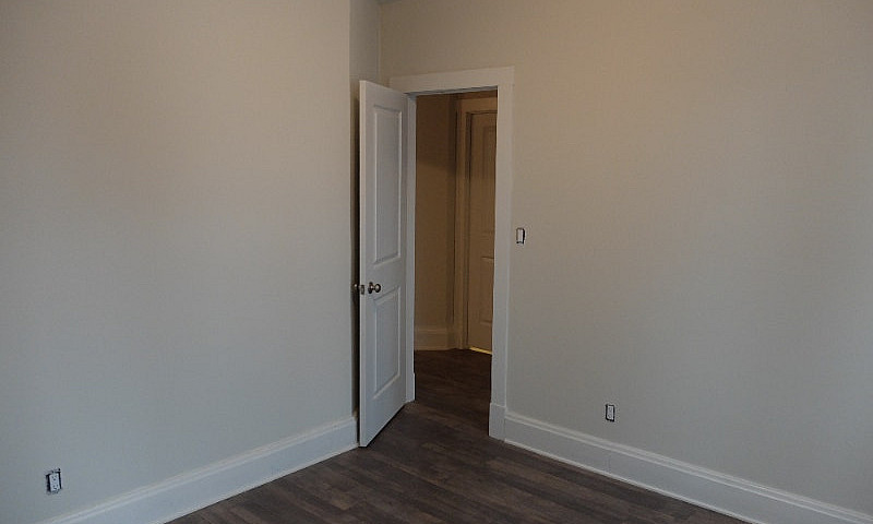 2 Bedroom On Main Fl...