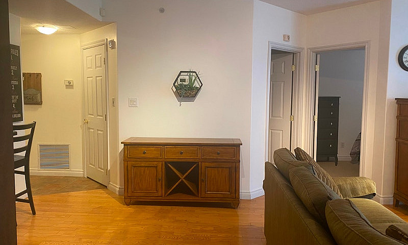 2 Beds 2 Baths Apart...