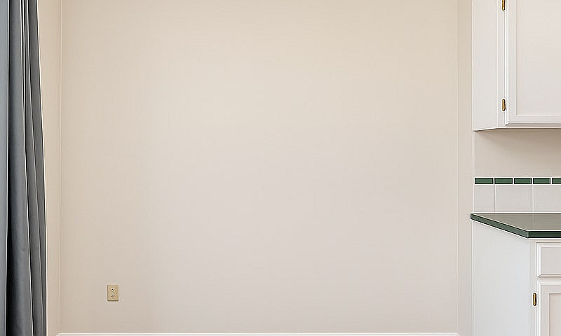 1-Bedrm Apartment In...