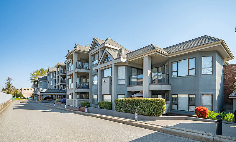 2 Bedroom Condo For ...