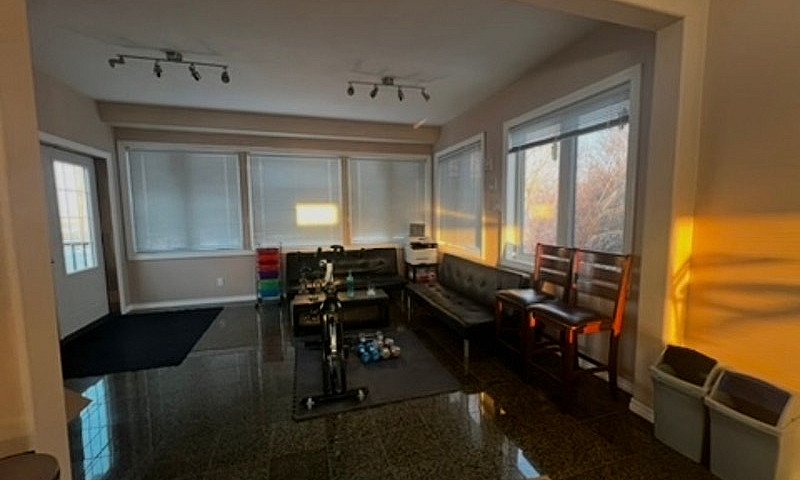 House For Rent / Mai...