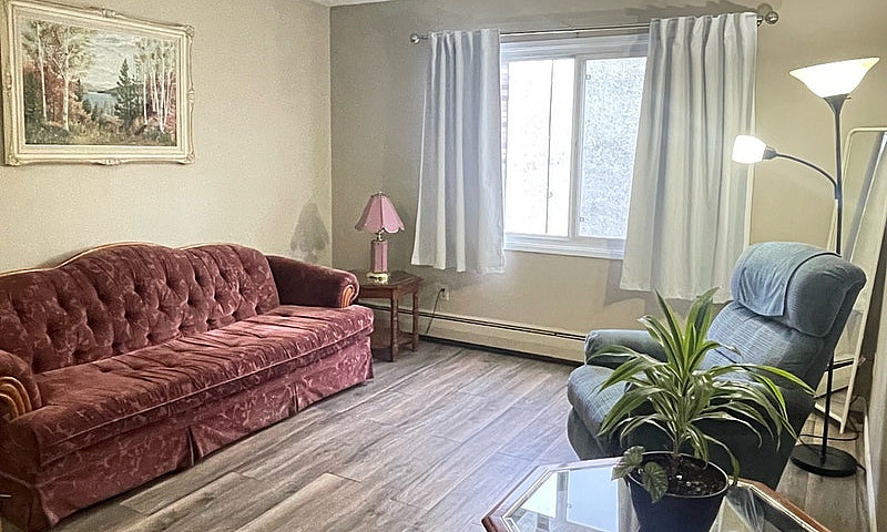 For Rent 1 Bd Apartm...