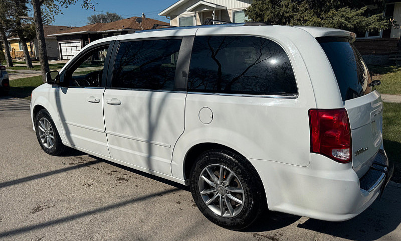 2015 Dodge Grand Car...