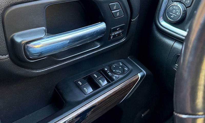 2022 Chev 3500 High ...