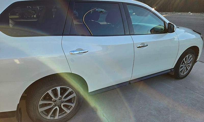 2015 Nissan Pathfind...