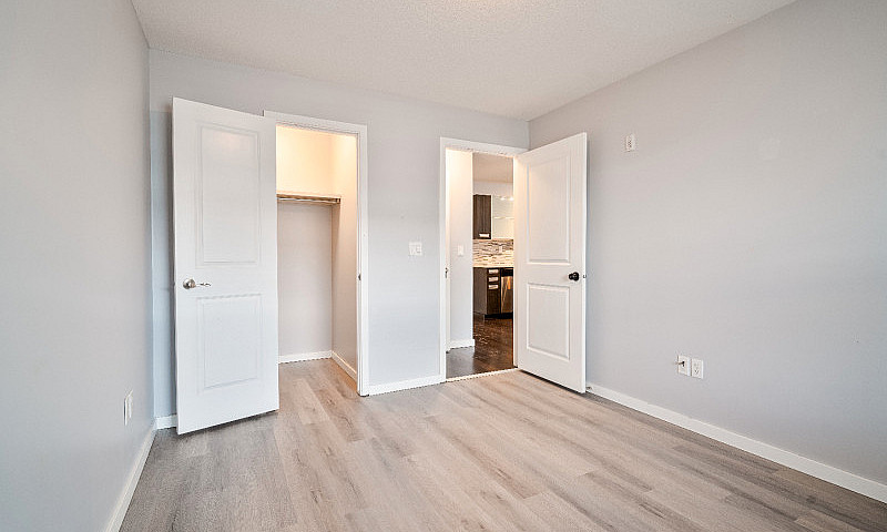 Apartment Condo For ...