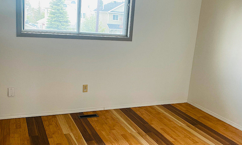 3 Plus 1 Bdrm For Sa...