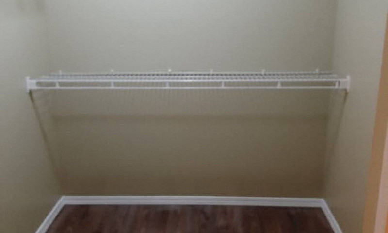 Vernon 1 Bdrm Level ...