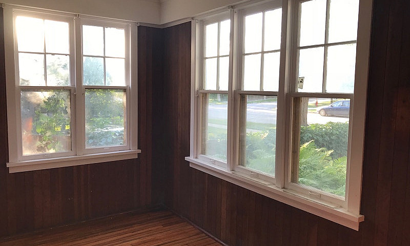 Charming 2-Bedroom S...
