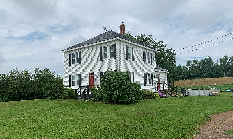 4 Bedroom, 2 Story H...