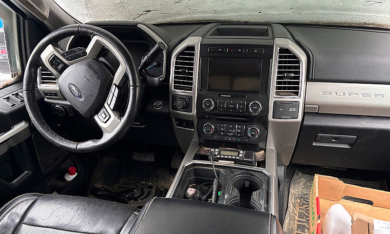 2017 Ford F350 Laria...