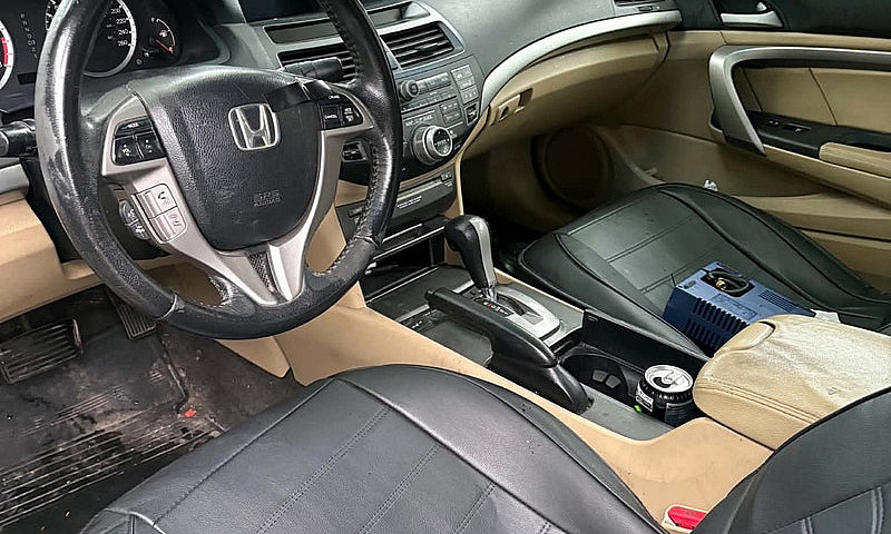 Honda Accord 2010...