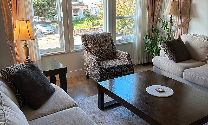 6 Bed 3 Bath West Ab...