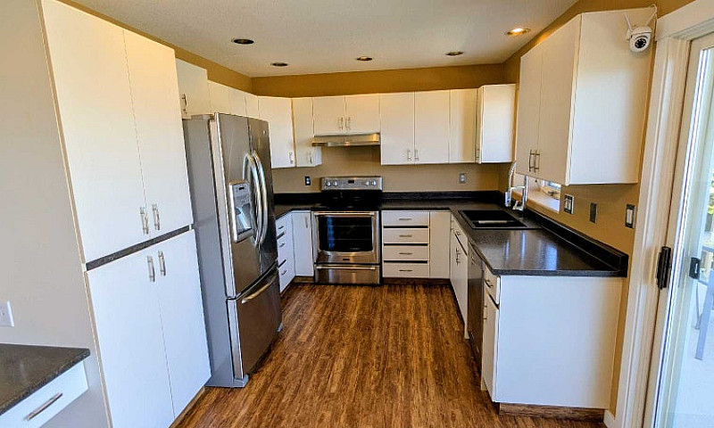 4 Bedroom 3 Bathroom...