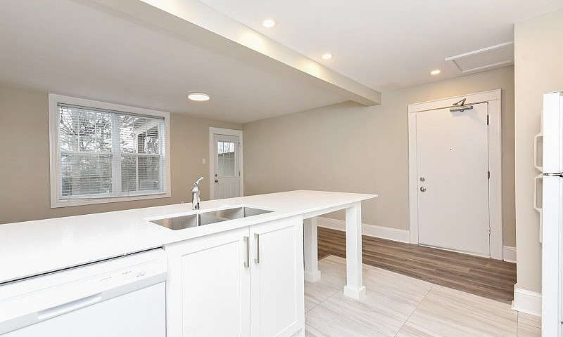 One Month Free Rent:...