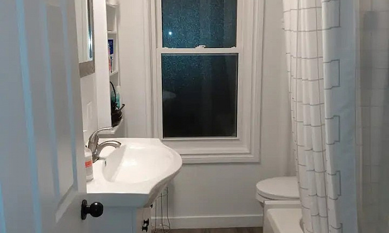 3 Bed 1.5 Bath House...
