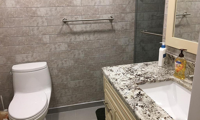 1 Bed 1 Bath Full Ba...