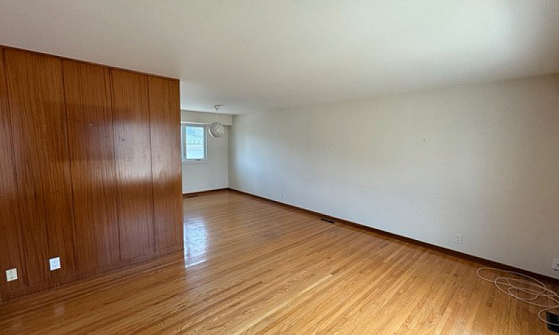 **3.5 Bed 2 Bath Hom...