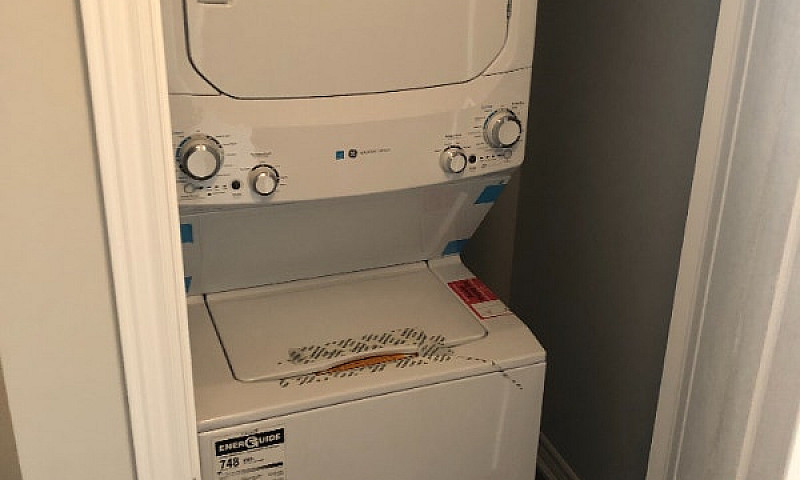 New 2 Bedroom 1.5 Ba...