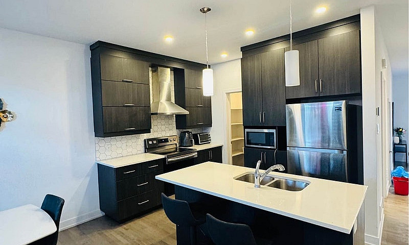 Fully Furnished All-...