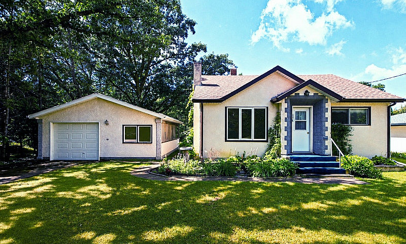 3 Bed Home On .62 Ac...